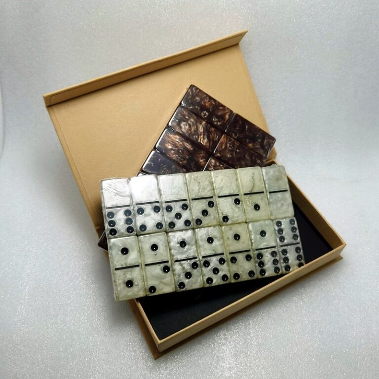 domino-2